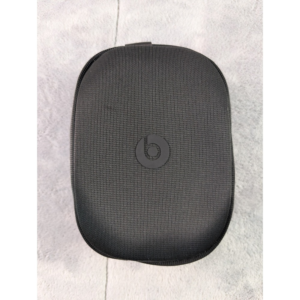 Beats by Dre Black Hardshell Zippered Headphone Carrying Case Replacement